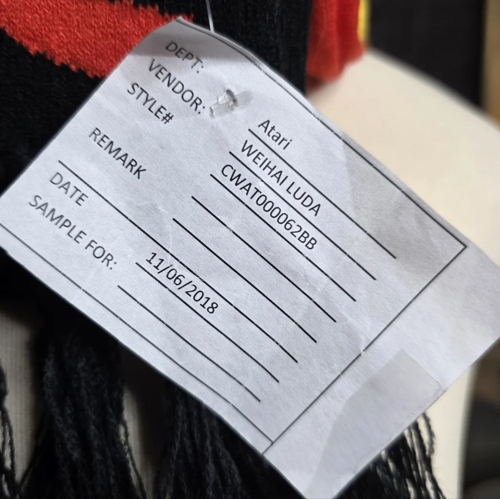 RARE Atari 4 Life Knit Scarf Manufacturer Sample 2018 Retro Gaming Arcade Stripe